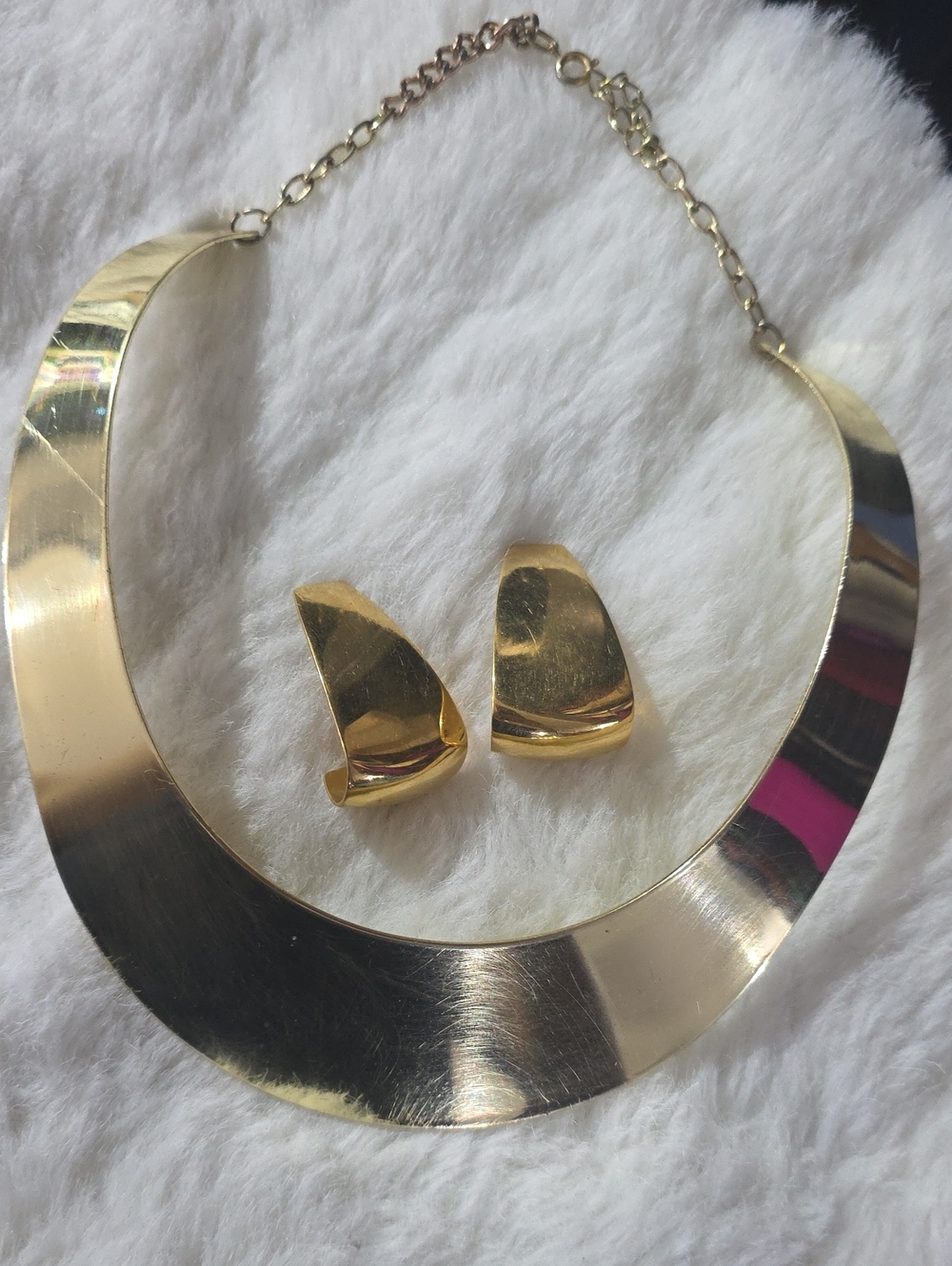 Fashion Jewelry Gold Collar Necklace with Matching Clip Earrings